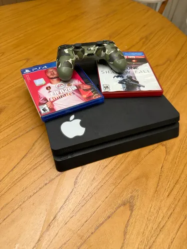 PS4 SLIM 1TB