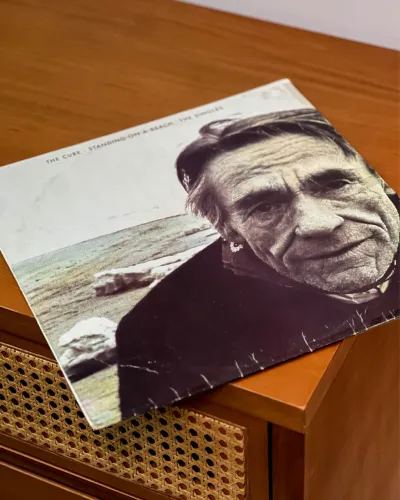 The Cure - Standing on a Beach: The Singles (LP Vinil Original)