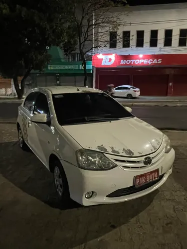 Toyota Etios XS 1.5 Flex 16V 5P Mec. 2015
