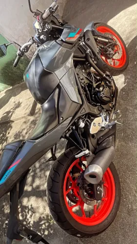 Yamaha MT-03 - Único Dono | Apenas 12.400 km | Estado de Zero