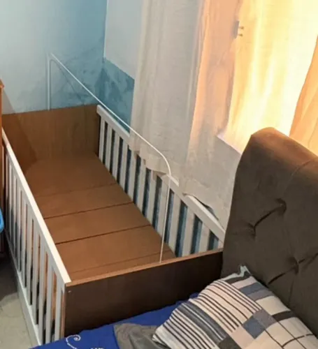 Vende - se berço acompanha colchão