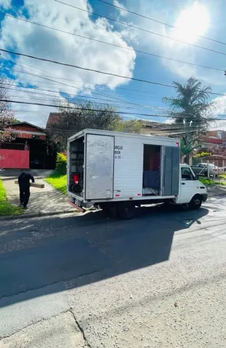 FRETES E MUDANÇAS 