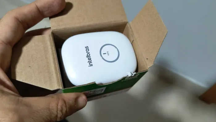 Repetidor Wi-Fi Intelbras modelo IWE 3000N. Usado.