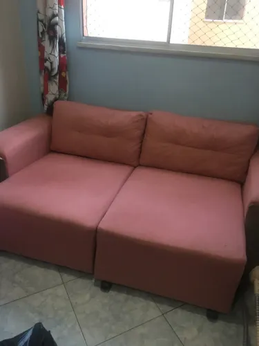 Vendo sofá rosa 3 lugares
