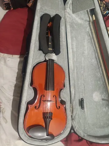 Desapego desse violino em ótimo estado