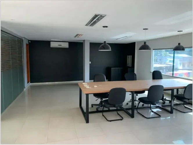 IMÓVEL COMERCIAL NO Cj ARUANÃ - ideal para fazer,escritório radialista, consultório de mé