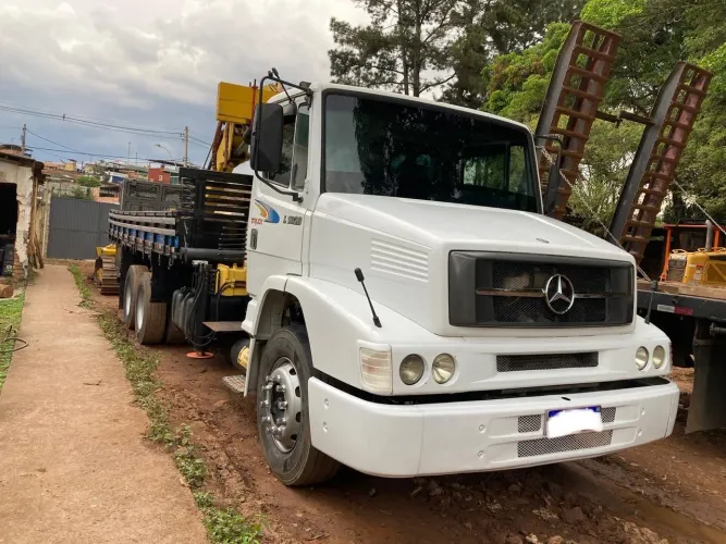Caminhão Munck 1620 truck