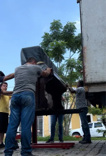 Frete mudança carreto transporte de equipado para piano e motores pesado