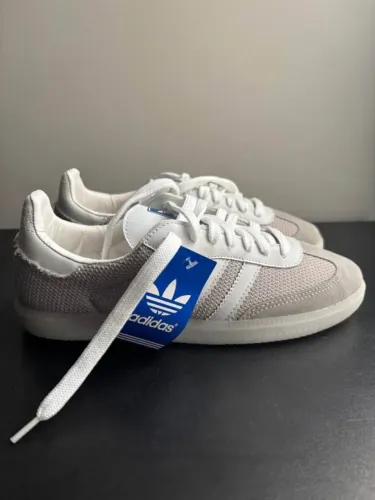 Tênis Adidas Samba + BRINDE (talco tenys-pé)