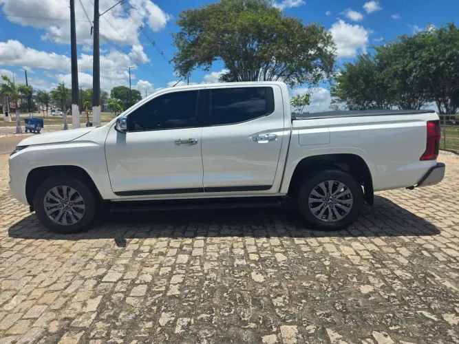 Mitsubishi TRITON HPE 2.4 CD 4X4 TB Diesel Aut. 2026