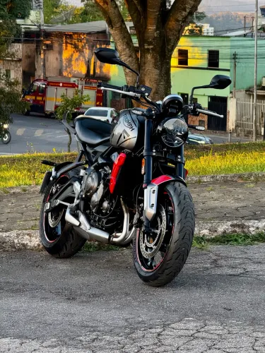 Triumph Trident 660 2024.