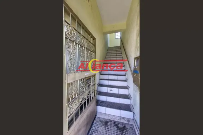 Casa com 2 quartos para alugar, 90m² - Vila Nova Bonsucesso - Guarulhos/SP R$ 2.500,00