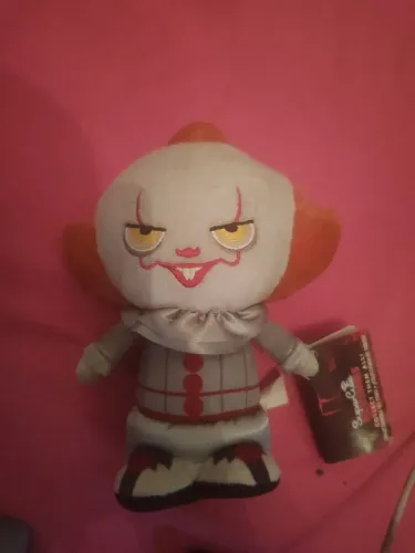 Pelúcia Funko Super Cute IT Pennywise de 23 cm