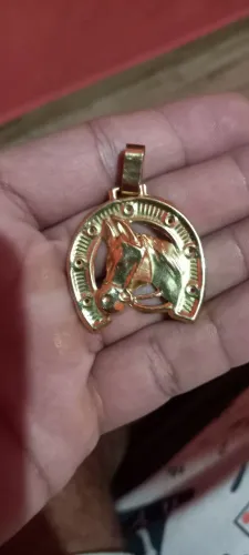 pingente de cavalo de ouro