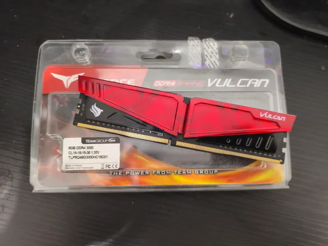 Memória RAM dd4 Gaming Vulcan T-force 16GB (2x8GB)