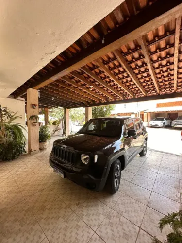 Casa de Condomínio no Bairro Shangri-lá