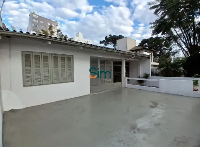 Casa para Aluguel no Bairro Maria Goretti (Frente) em Chapecó/SC | 3 Quartos