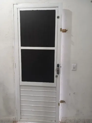 Vendo Casa 1Quarto - Jardim do Éden Águas Lindas