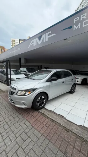 Chevrolet Onix JOY Hatch 1.0 8V Flex Mec. 4P 2019