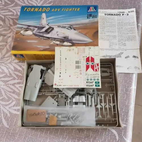 KIT de plastimodelismo Italeri, Tornado F.3 na escala 1:48
