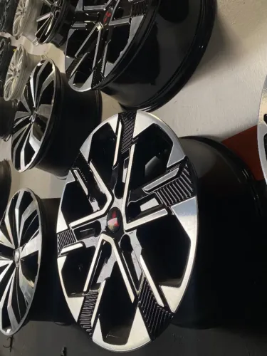 RODAS ARO 18x8 TRITON SPORT / BERGAMO (6x139,7)