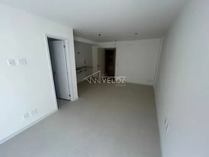 Studio : / Residencial / Gávea