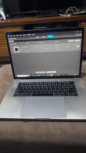 MacBook Pro i9 32 gb de ram 4 gb de memória de vídeo 