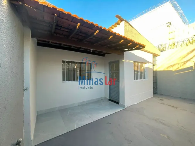 Casa em boa localização no Bairro São Francisco