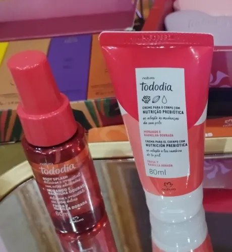 Kit presente morango e baunilha dourada natura 