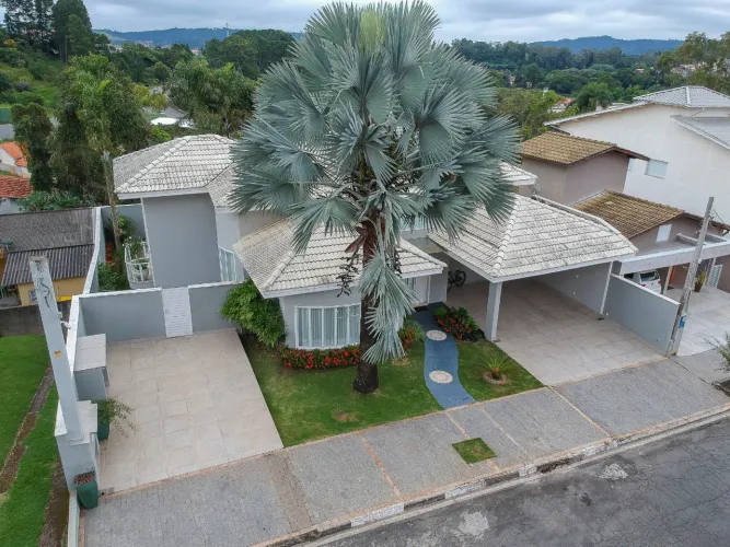 Casa no condomínio Residencial Villa Borghese para venda com 3 quartos, sendo 3 suítes, 37