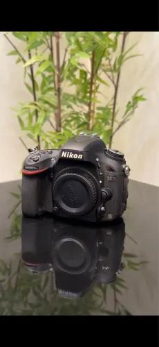 Nikon D610 Full Frame (FX) - Corpo - Excelente estado