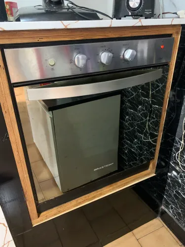 Vende se forno elétrico ? possui Grill e taimer marca Brastemp 220 volts tudo ok ? 