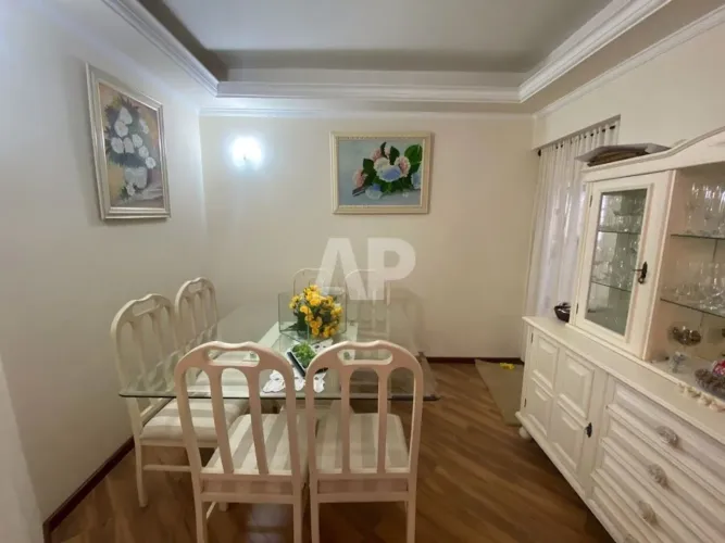 Casa com 5 dormitórios à venda, 328 m² por R$ 1.590.000,00 - Condomínio Campos de Santo An