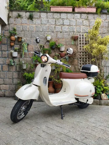 Moto Elétrica Retrô 3.000w - Ventane Roma