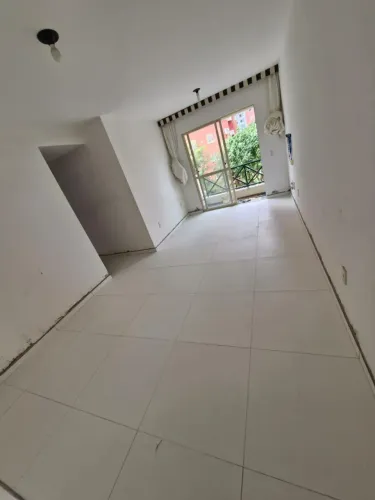 Excelente apartamento 3 quartos sendo 1 suite com 88m² e condomínio fechado no Plano 100