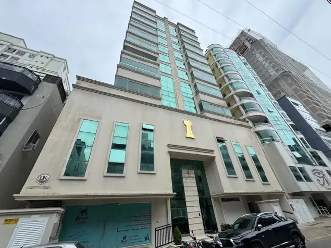 Meia Praia| Quadra Mar 3 Suítes, 3 Vagas, Andar alto, Vista Mar, Mobiliado e Equipado