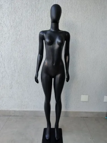 Manequim feminino