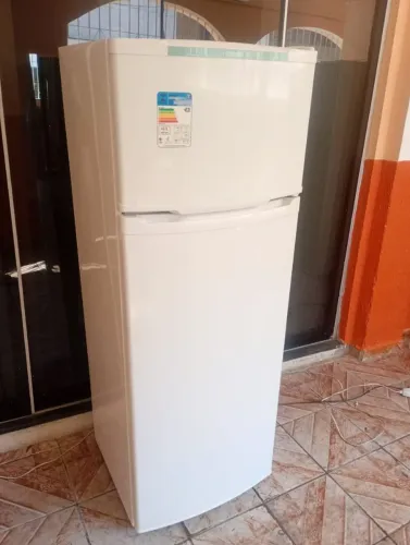 Geladeira 220v Consul duplex semi nova funcionando perfeitamente entrego