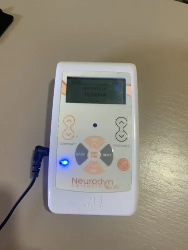 Neurodyn Ibramed Tens e Fes Portátil + Acessórios 