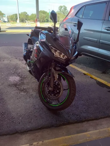 Kawasaki ninja 400 ABS 2022.
