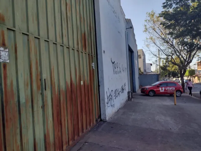 GALPAO DE 360.00² BAIRRO FLORAMAR