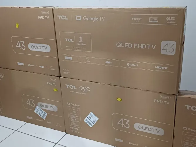 Vendo TV 43 polegadas TCL QLED lacrada e nota fiscal 