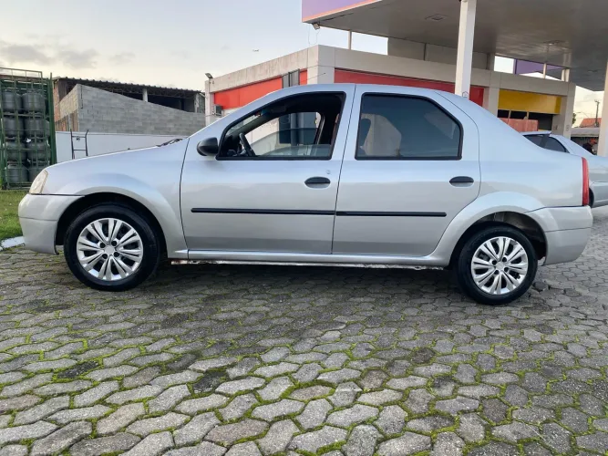 Renault Logan Expression Hi-flex 1.6 8V 4P 2009