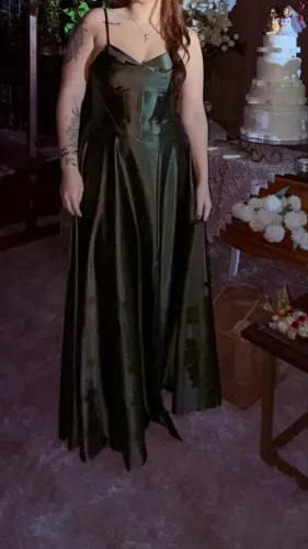   Vestido de Festa Longo Acetinado Verde Musgo com Corset e Fenda | Tam P/M