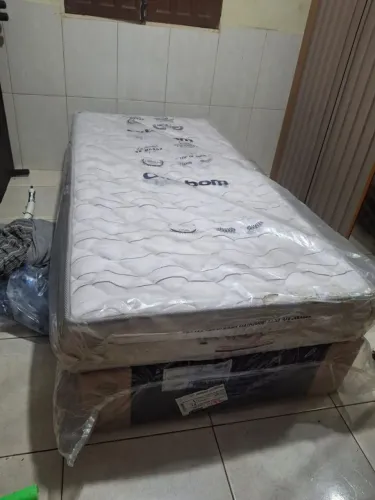 Vendo cama box zerada 