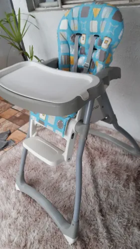 Cadeirinha de alimentação burigotto merenda