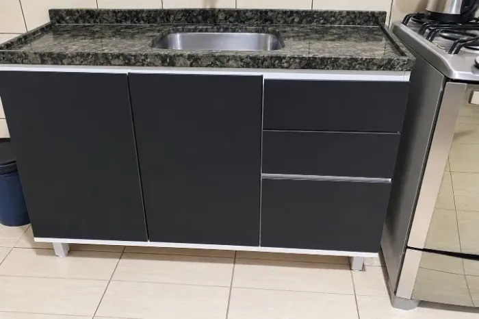 Vendo balcão de pia com tampo de mármore 
