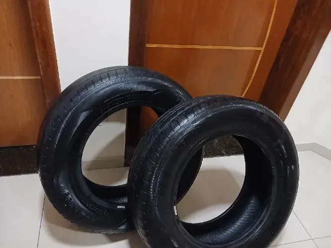 Par de Pneus Meia-Vida Durable 205/55 R16