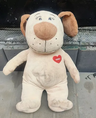 cachorro pelúcia Nestlé