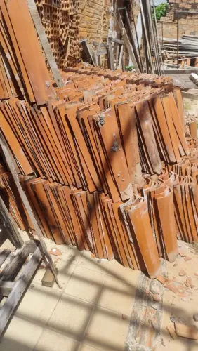 Telhas cerâmica usada